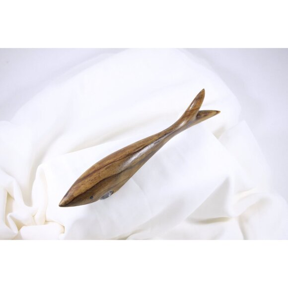 Vintage minimalist olive wood shark bottle opener, Nautical Spanish bar wares, - Picture 8 of 10